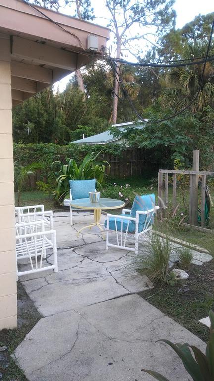 1 Beige Cozy Bungalow Or 1 White Cozy Efficiency Cottage In Titusville Luaran gambar